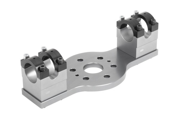 Roboterflansch mit Rohr